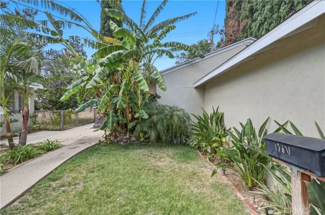 17811 Ludlow Street, Granada Hills, CA 91344