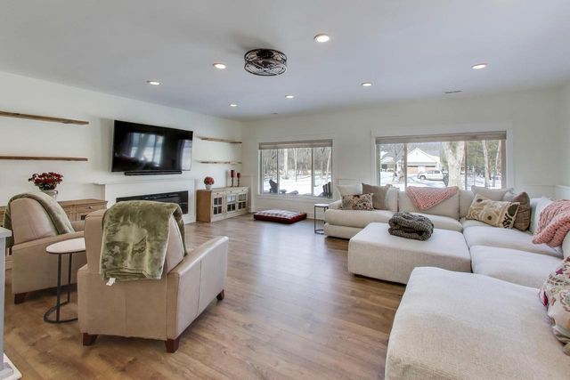 2403 Quiet LANE, Delavan, WI 53115