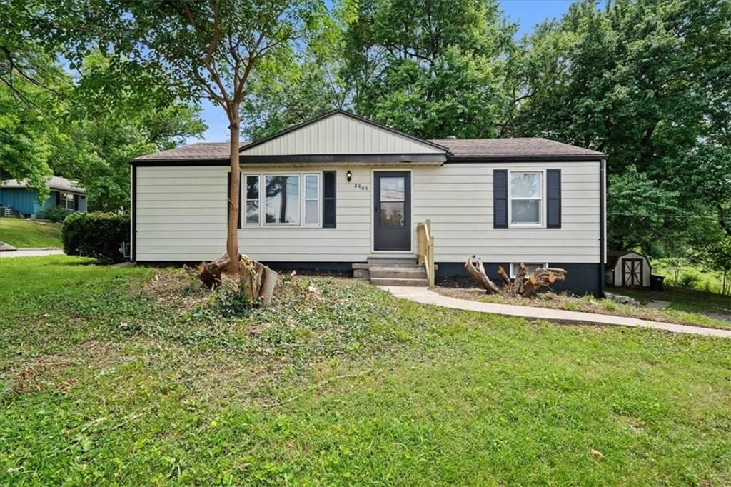 8905 E 55TH Street, Raytown, MO 64133