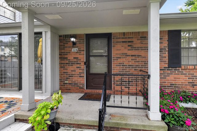 43598 W Arbor Way Drive 114, Canton Charter Township, MI 48188