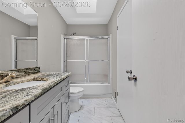 43598 W Arbor Way Drive 114, Canton Charter Township, MI 48188