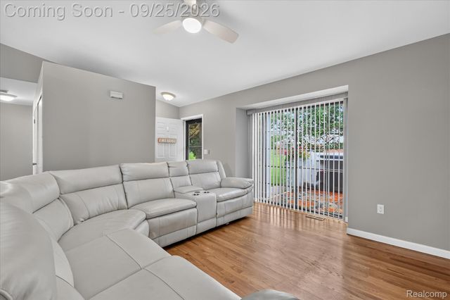 43598 W Arbor Way Drive 114, Canton Charter Township, MI 48188