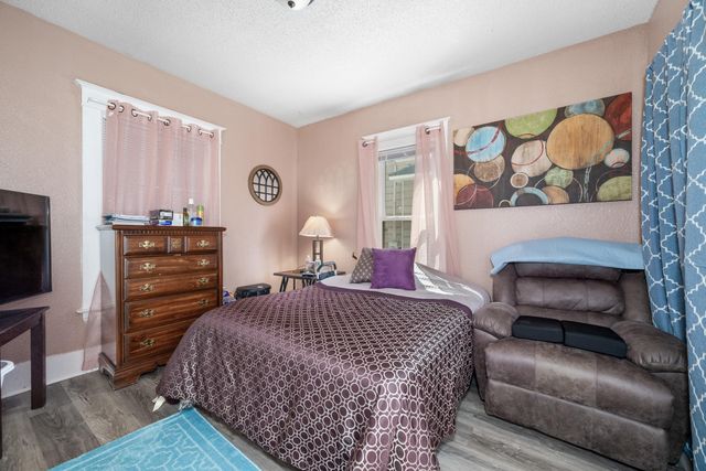 1005 Adams Street SE, Grand Rapids, MI 49507