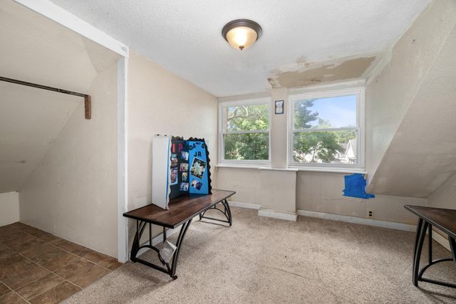 1005 Adams Street SE, Grand Rapids, MI 49507