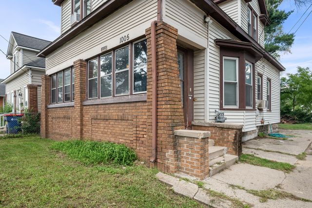 1005 Adams Street SE, Grand Rapids, MI 49507