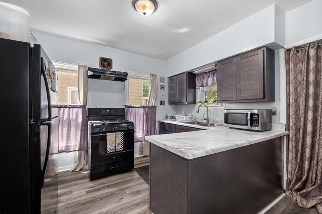 1005 Adams Street SE, Grand Rapids, MI 49507