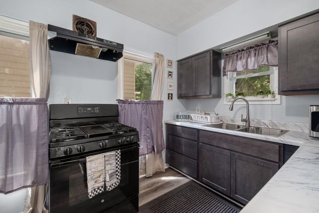 1005 Adams Street SE, Grand Rapids, MI 49507