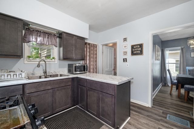 1005 Adams Street SE, Grand Rapids, MI 49507