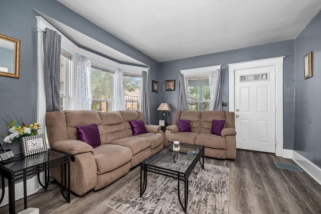1005 Adams Street SE, Grand Rapids, MI 49507
