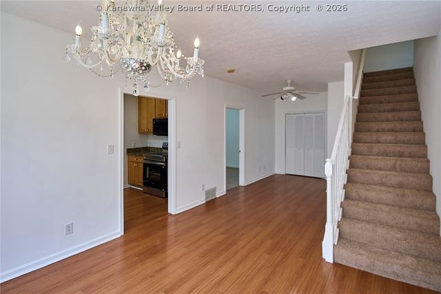 6565 Roosevelt Avenue, Charleston, WV 25304