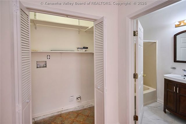 6565 Roosevelt Avenue, Charleston, WV 25304