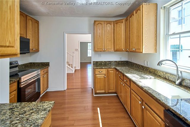 6565 Roosevelt Avenue, Charleston, WV 25304