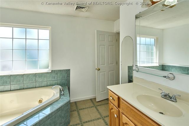 6565 Roosevelt Avenue, Charleston, WV 25304