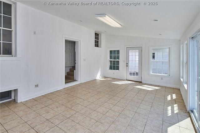 6565 Roosevelt Avenue, Charleston, WV 25304