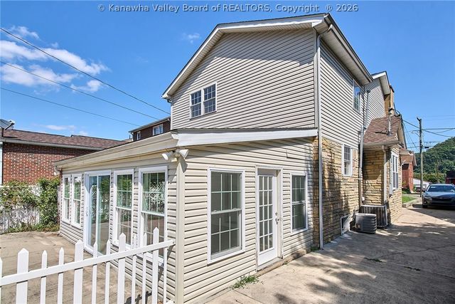 6565 Roosevelt Avenue, Charleston, WV 25304