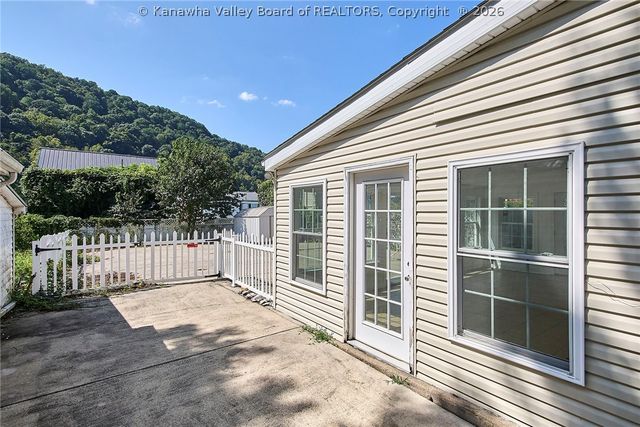 6565 Roosevelt Avenue, Charleston, WV 25304