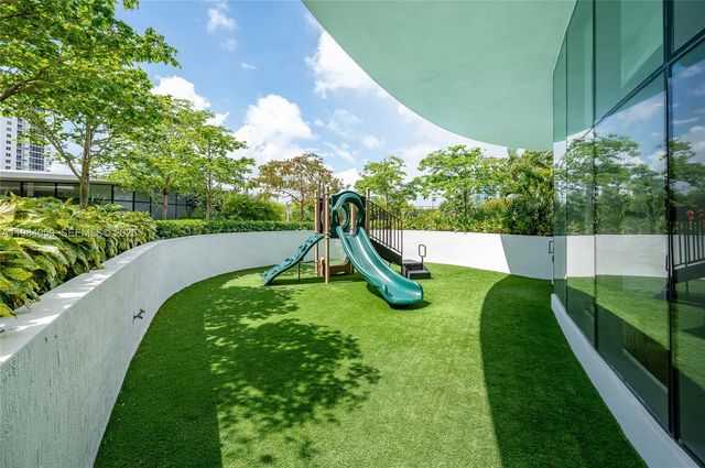 700 NE 24th St 3504, Miami, FL 33137