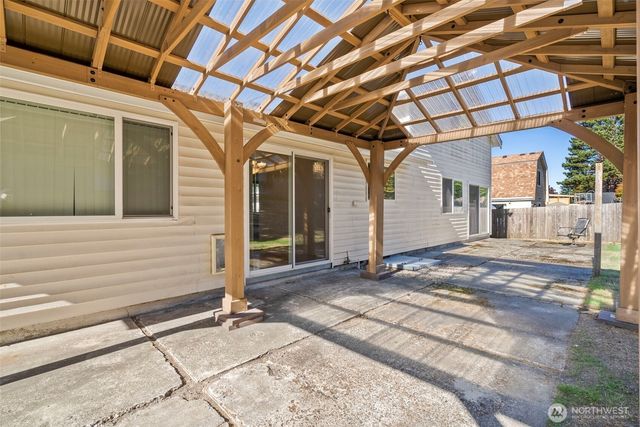 2621 N Vassault Street, Tacoma, WA 98407