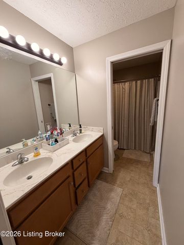 322 Gentry Ln, Mt Washington, KY 40047
