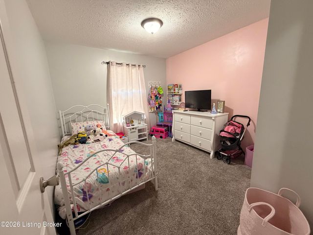 322 Gentry Ln, Mt Washington, KY 40047
