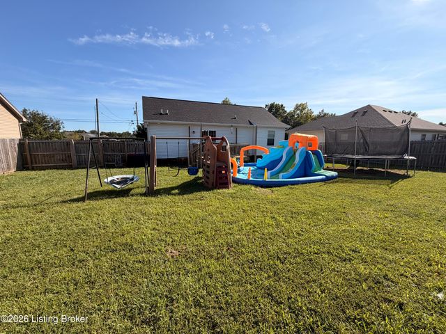 322 Gentry Ln, Mt Washington, KY 40047