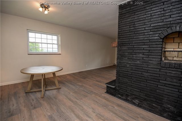 941 S Walnut Street, St Albans, WV 25177