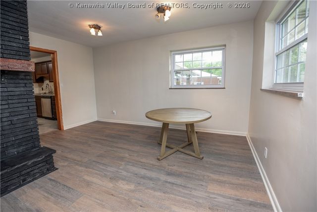 941 S Walnut Street, St Albans, WV 25177