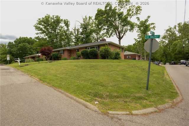 941 S Walnut Street, St Albans, WV 25177