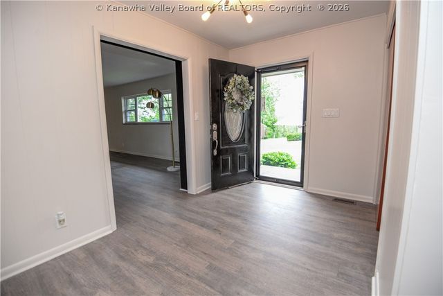 941 S Walnut Street, St Albans, WV 25177
