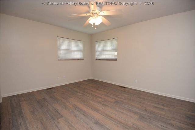 941 S Walnut Street, St Albans, WV 25177