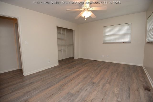 941 S Walnut Street, St Albans, WV 25177
