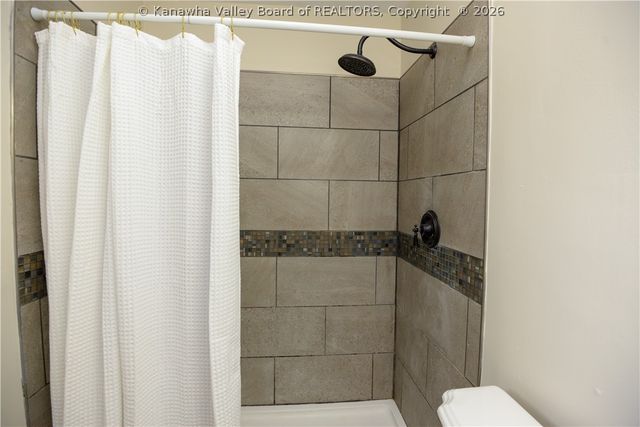 941 S Walnut Street, St Albans, WV 25177