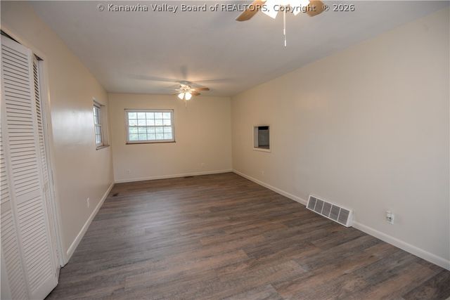 941 S Walnut Street, St Albans, WV 25177