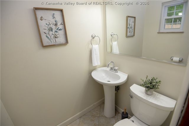 941 S Walnut Street, St Albans, WV 25177