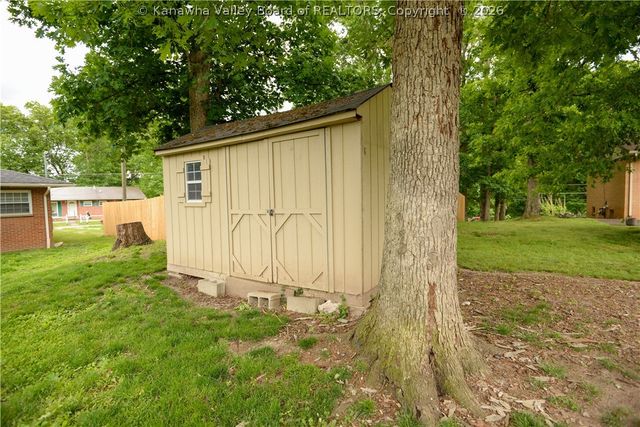 941 S Walnut Street, St Albans, WV 25177