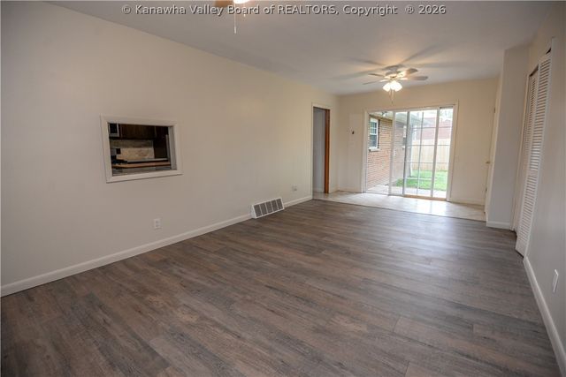 941 S Walnut Street, St Albans, WV 25177