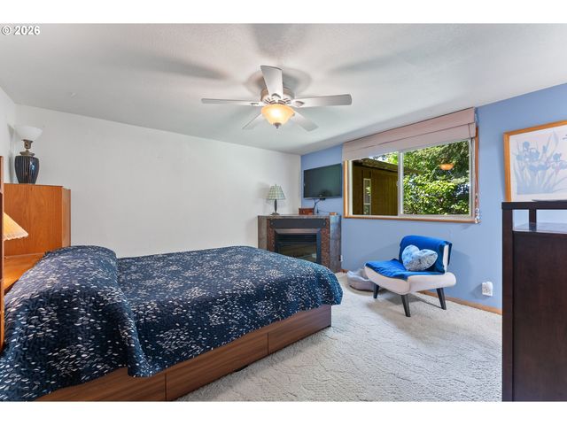 15870 PELICAN BAY Dr, Brookings, OR 97415