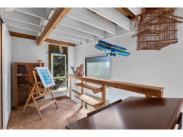 15870 PELICAN BAY Dr, Brookings, OR 97415