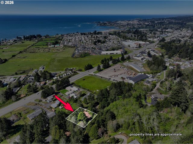 15870 PELICAN BAY Dr, Brookings, OR 97415