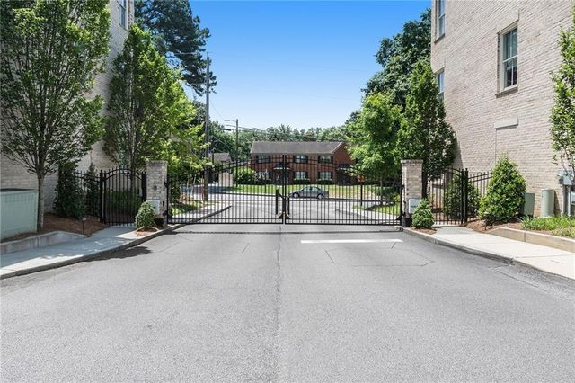 3471 Landen Pine Court NE, Atlanta, GA 30305