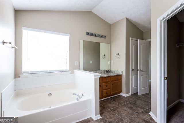 10576 Day Lily Drive, Hampton, GA 30228