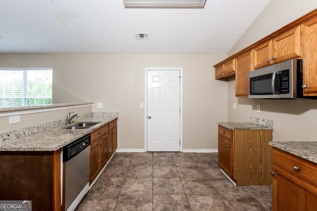 10576 Day Lily Drive, Hampton, GA 30228