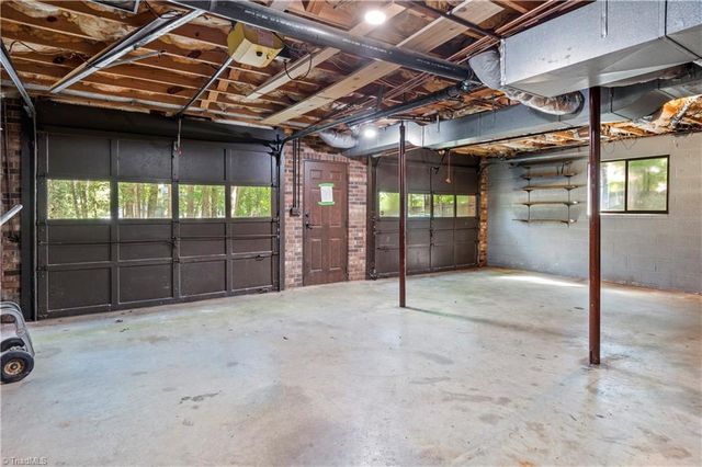 499 Reigate Drive, Kernersville, NC 27284