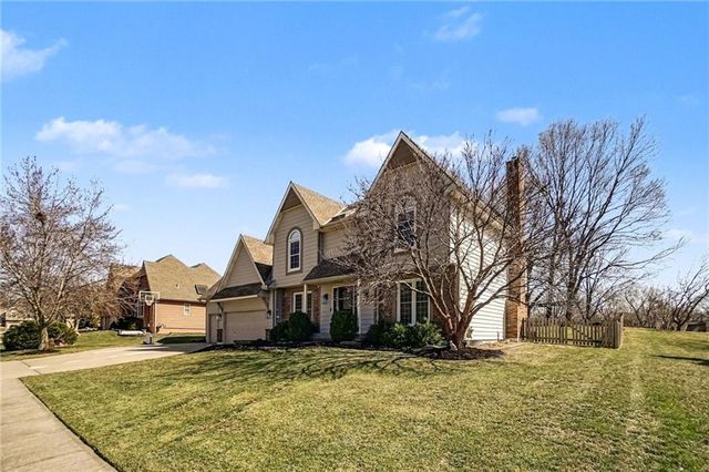 1611 NE 100th Court, Kansas City, MO 64155