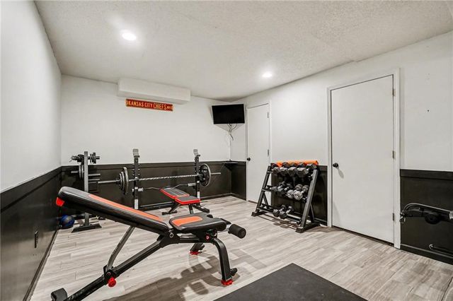 1611 NE 100th Court, Kansas City, MO 64155