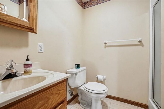 1611 NE 100th Court, Kansas City, MO 64155