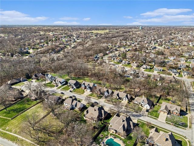 1611 NE 100th Court, Kansas City, MO 64155