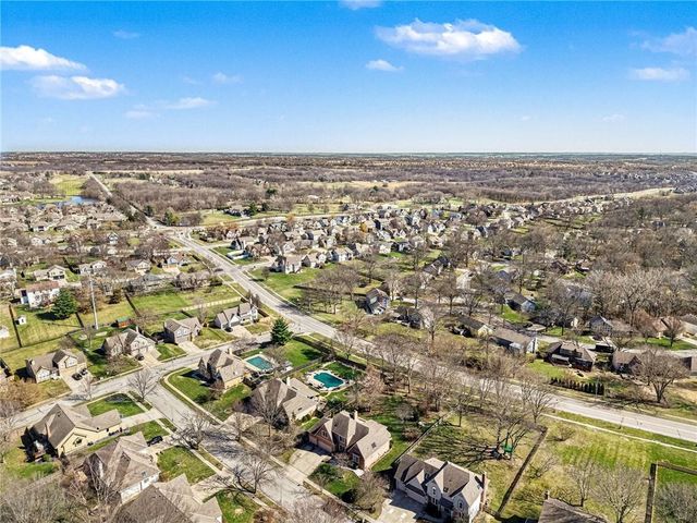 1611 NE 100th Court, Kansas City, MO 64155