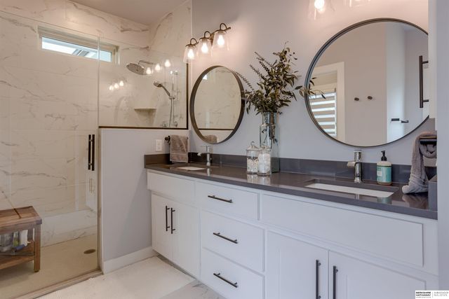 18244 Cheyenne Road, Omaha, NE 68136