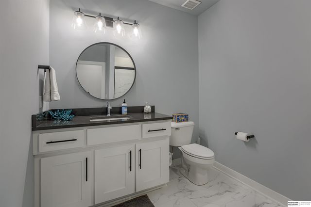 18244 Cheyenne Road, Omaha, NE 68136